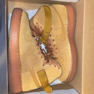 Air Force 1 High LV8 3 (GS)